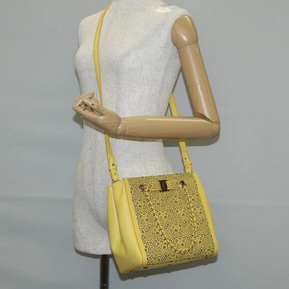 Salvatore Ferragamo Vala Chain Bag Leather 2way Yellow Gold Auth 132893V - Picture 14 of 16